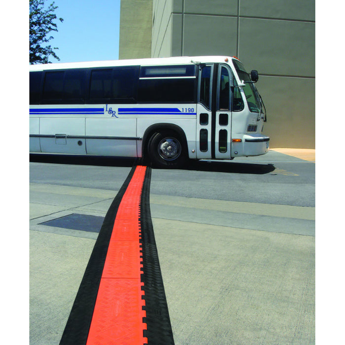 guard_dog_5_channel_cable_protector_ramp-gd5125-1