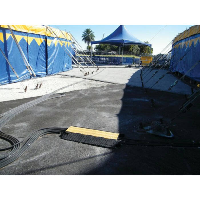 Yellow Jacket® Cable Protector Ramp - 3 Channels - Yellow / Black