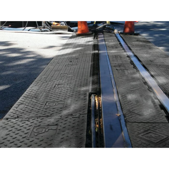 Yellow Jacket® AMS Modular Accessibility Ramp System for 5-channel ADA Cable Protector - Kit 3 -  Black